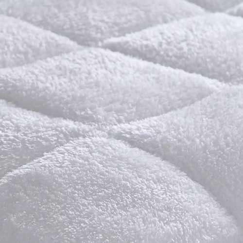 3 Piece Quilted Fleece Wool Comforter Set-Queen