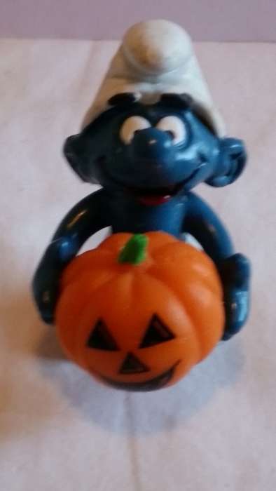 1981 SCHLEICH 20136 -  PUMPKIN SMURF (WITH FACE)  - PEYO / W. BERRIE & CO.- MADE IN  HONG KONG
