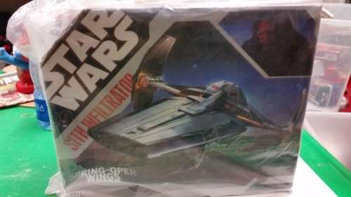 STAR WARS HASBRO MODEL - HAILFIRE DROID