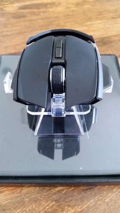 RAZER OUROBOROS AMBIDEXTROUS GAMING MOUSE - MINT AND UNUSED - LOW STARTING PRICE.