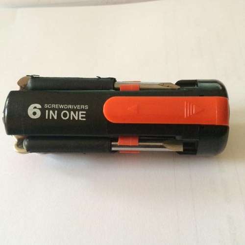 6 IN 1 - SCREWDRIVER * TORCH