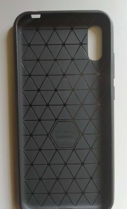 DEMO MODEL DUAL-SIM HAUWEI Y6 (2019) MODEL SMARTPHONE WITH TEMPERED GLASS SCREEN PROTECTOR and COVER