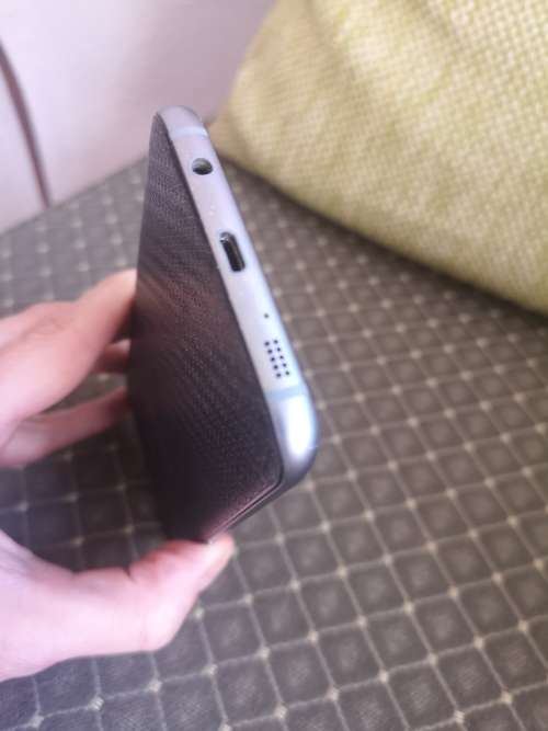 Samsung Galaxy S7 Edge 32 GB Black Onyx (Excellent condition)