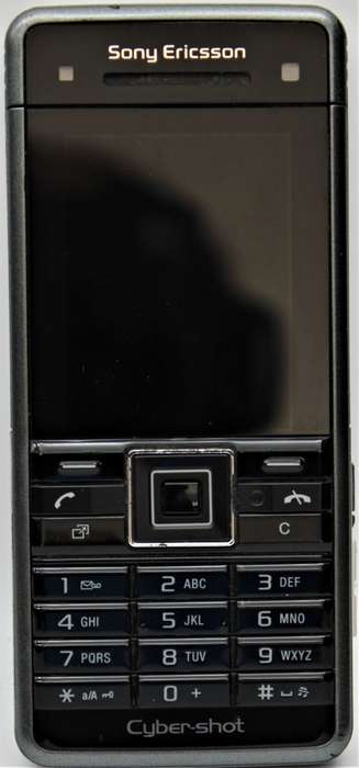 Sony Ericsson C902 - 007 James Bond Daniel Craig Quantum Of Solace Cellphone - Collectable Edition.