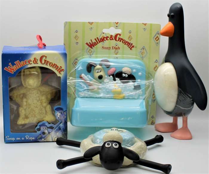 Wallace & Gromit - Soap Dish, 2x Soap & holder & Soap-On-A-Rope