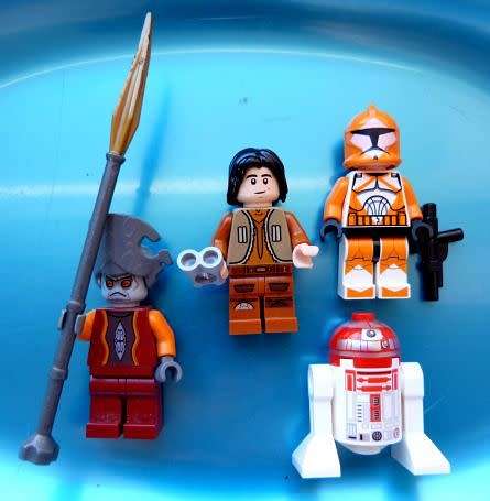 FOUR LEGO FIGURINES, HEIGHT CA 4,5 cm.BID IS FOR ALL
