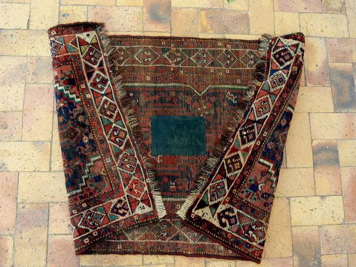 RUG, BEAUTIFUL DESIGN
