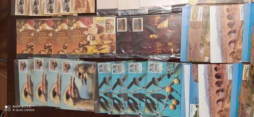 31 postcard sets and 11 singles. Please read description