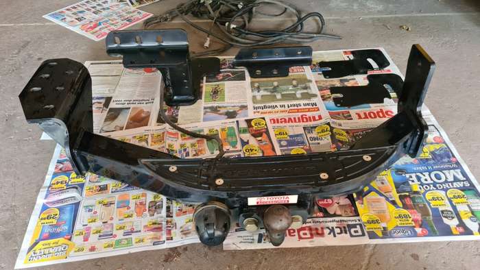 Tow Bar : OEM Toyota Fortuner Rear Step Tow Bar 2016+