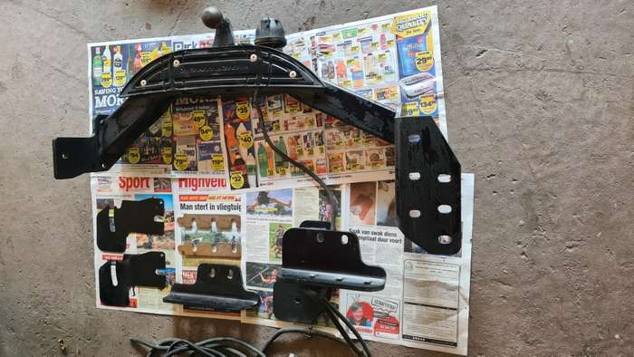 Tow Bar : OEM Toyota Fortuner Rear Step Tow Bar 2016+