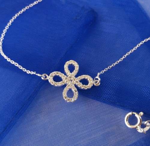 0.24ct Clear Cubic Zirconia Cross Over Loop Style Bracelet in 925 Sterling Silver