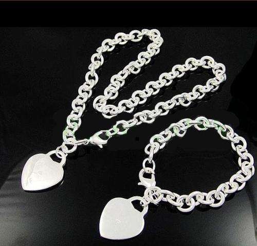 Necklace and Bracelet Costume Gift Set