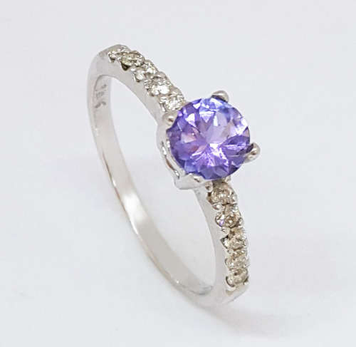0.5ct Tanzanite and Diamond Ring in White Gold
