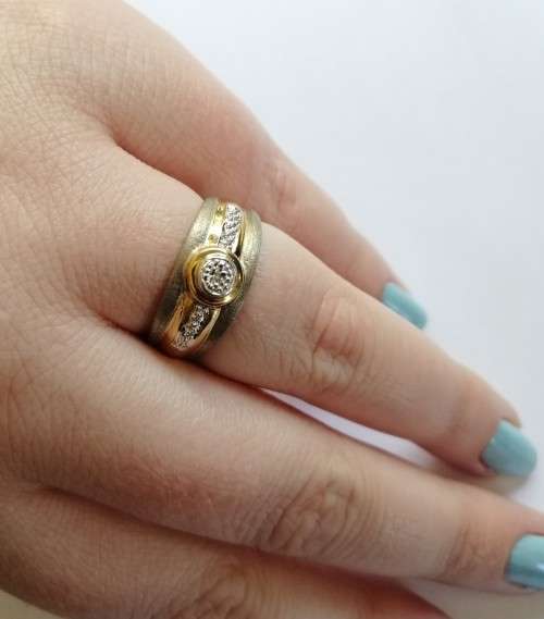 Diamond Ring in 925 sterling silver and 9ct gold - Size 7