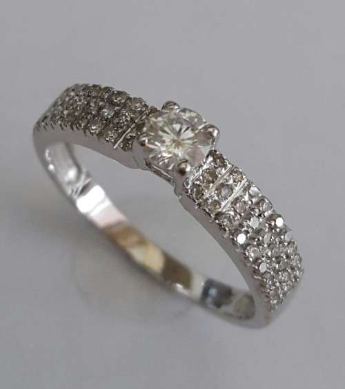 Moissanite Solitaire and Cluster Diamond band in 9K White Gold