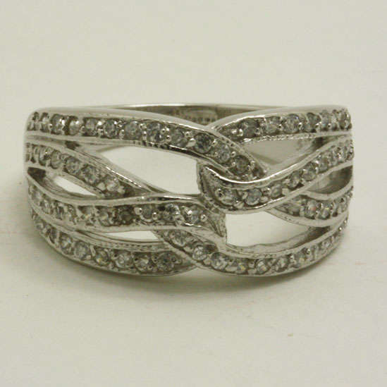 925 Sterling Silver Criss Cross Simulated Diamond Ring Size 8/ 9