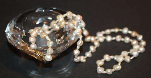 Vintage 14ct Gold Sea Pearls Necklace