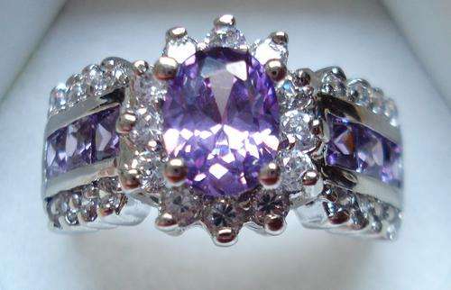 10k WHITE GOLD AMETHYST AND WHITE SAPPHIRE RING.   SIZE 7    6.450CTS