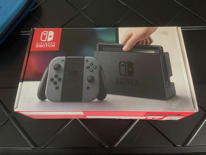 Nintendo switch V1 ( FW 16.0.3 ) + 64GB SD card