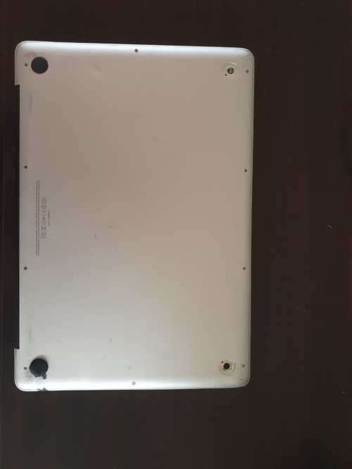 Macbook Pro (Mid 2010) 250 GB SDD, 8 GB RAM, Intel Core I5