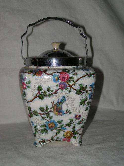 Vintage Brama, Midwinter, Staffordshire England biscuit barrel