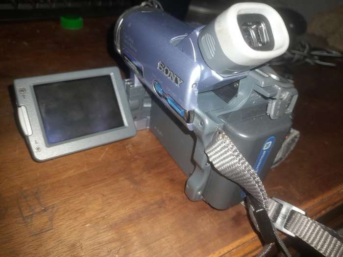 SONY DCR-TRV22E DIGITAL HANDYCAM | MiniDV/Digital8 CASSETTE | MEMORY STICK PRO SLOT | RETRO