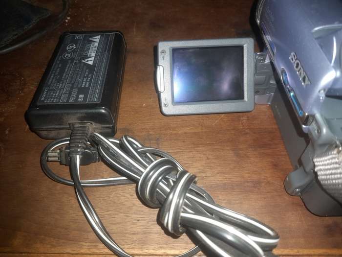SONY DCR-TRV22E DIGITAL HANDYCAM | MiniDV/Digital8 CASSETTE | MEMORY STICK PRO SLOT | RETRO