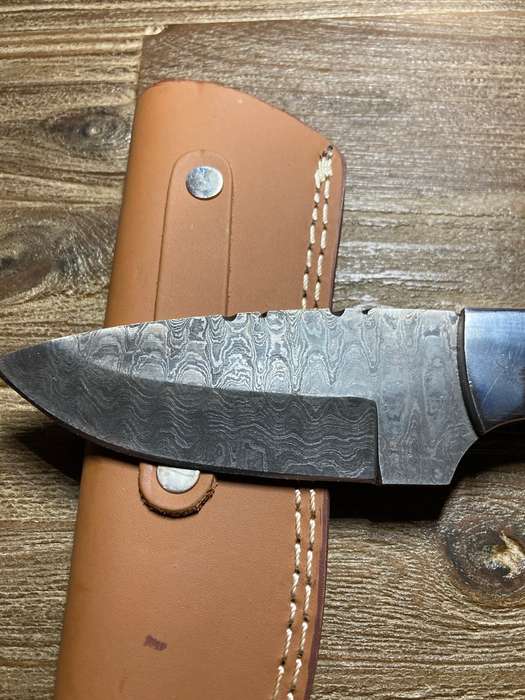 New Damascus hunting knife with leather sheath