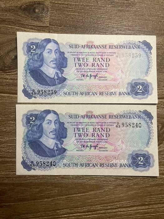 TW de Jongh  ***  R2  ***  1974 second issue  ***  2 excellent notes in sequence