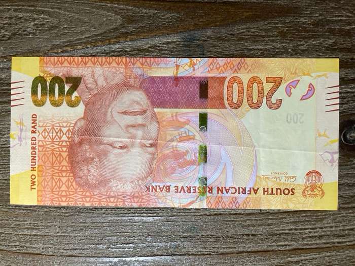Marcus*R200 Error?* 2012 2nd issue -fold not consistent with manual fold -maybe through the machine