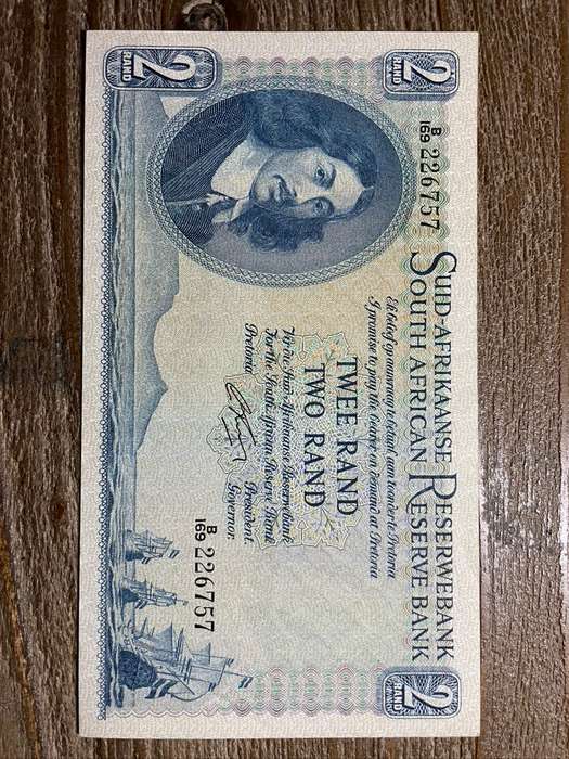 G Rissik   *  R2  *  1962 First issue  *  almost mint