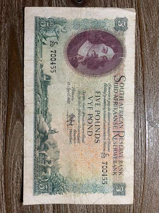MH de Kock  *  5 pounds  *  second  issue 1952  *  small tear top right
