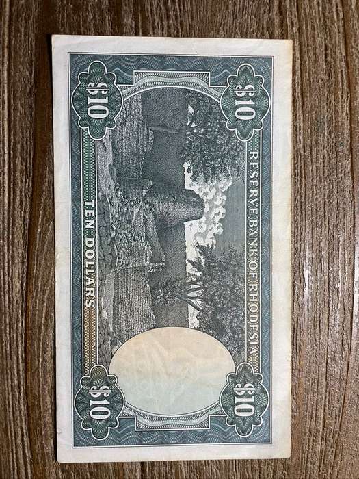 Rhodesia  *  $10  *  1979  *  ef pick 9.41