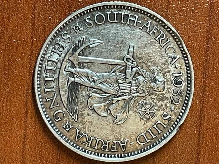 1932 *** Shilling *** VF details