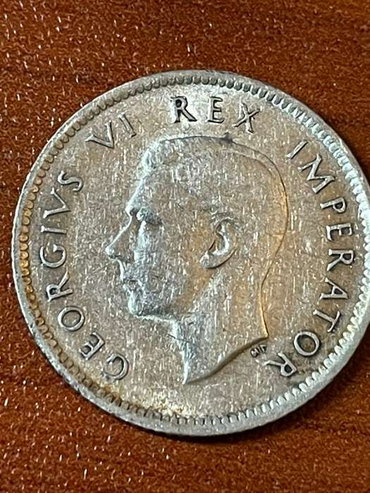 1941 *** 6 Pence  *** Au coin