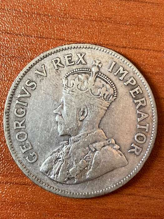 1929 *** 2 1/2 Shilling *** XF details, still collectable