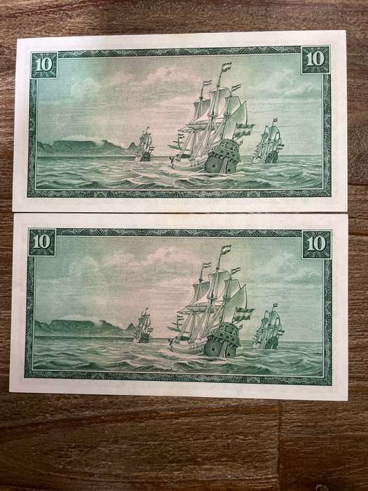 De Jongh *** R10 *** 1975 third issue *** 2 great consecutive notes, scarce