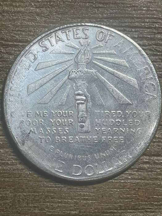 1906 *** $1 Ellis island *** Imitation Crown not silver