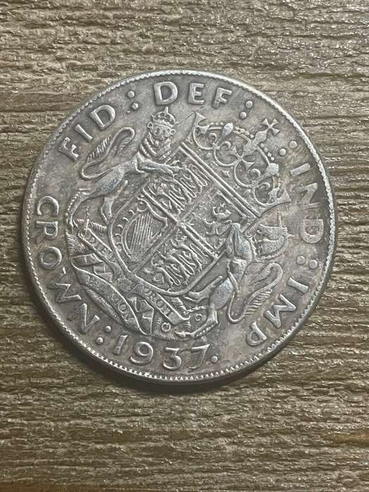 1937 *** Crown  *** Imitation Crown not silver