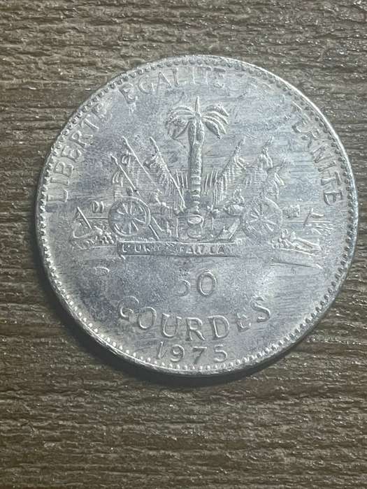 1975 *** 50 gourdes *** Imitation Crown not silver