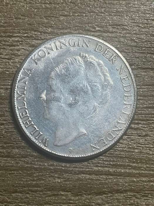 1943 *** 2.5G Nederlanden *** Imitation Crown not silver