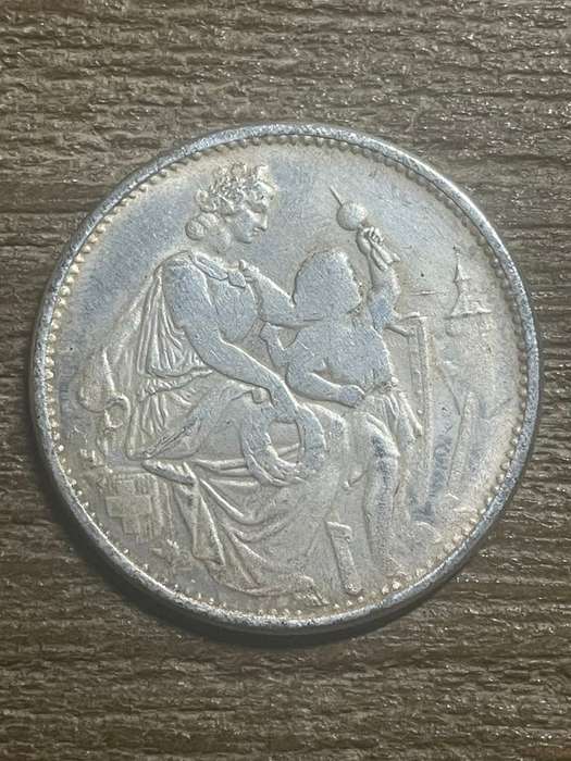 No date *** 5F crown *** Imitation Crown not silver