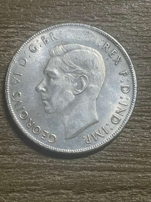 1937 *** Australian Crown *** Imitation Crown not silver