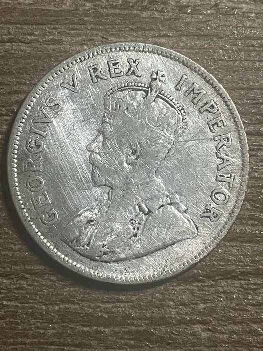 1930 *** 2 1/2 Shilling *** scarce filler coin