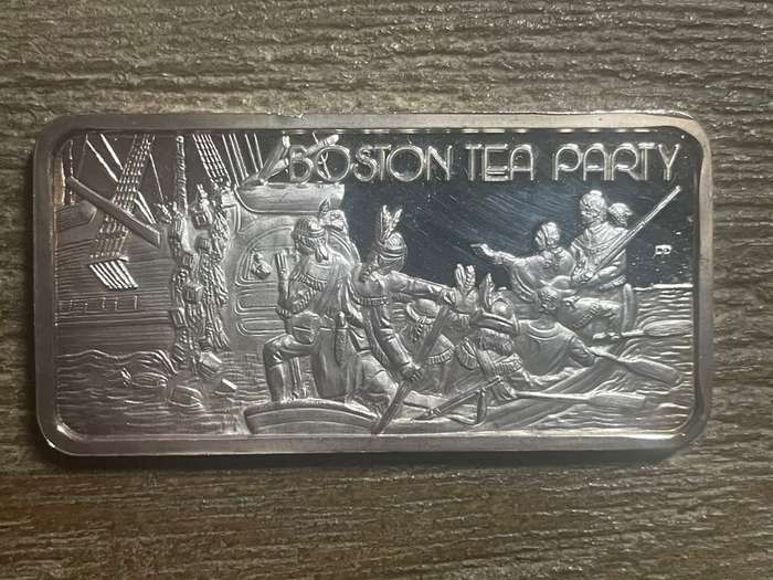 Silver 1 oz *** Boston Tea Party *** 1976 Hamilton Mint do your research