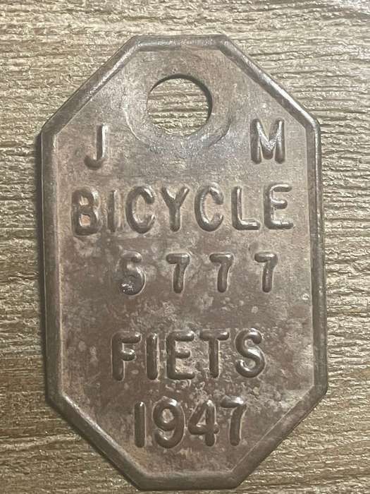 1947 *** Bicycle licence *** who would have thought you needed one