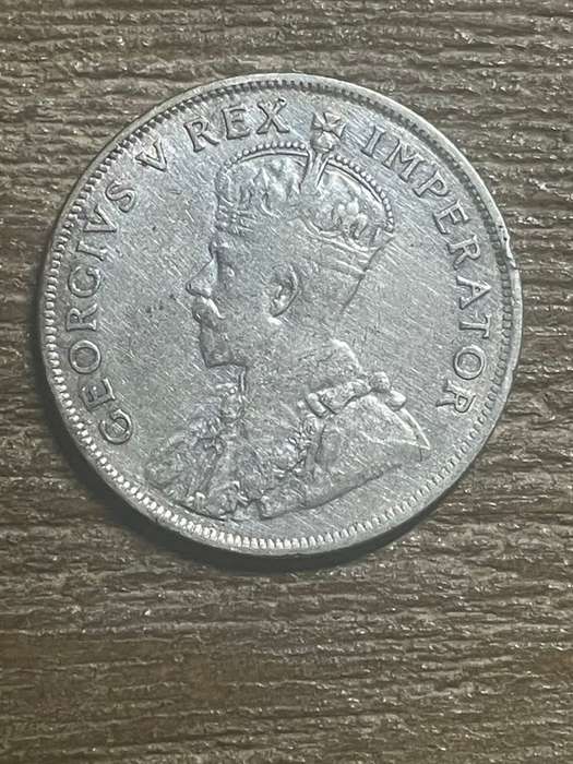 1933 *** 2 shilling *** vf collectable
