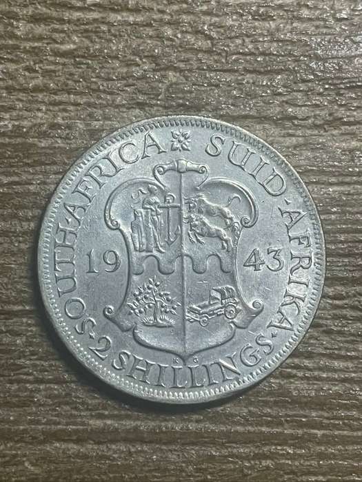 1943 *** 2 shilling *** A/unc  highly collectable