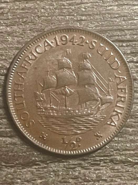 1942 *** 1/2 Penny *** A/unc  under R100