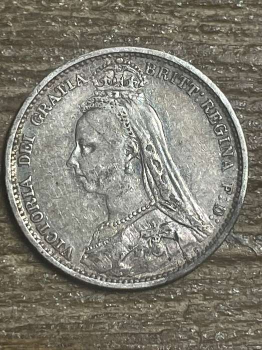 1888 *** British 6P *** great condition for a scarce coin